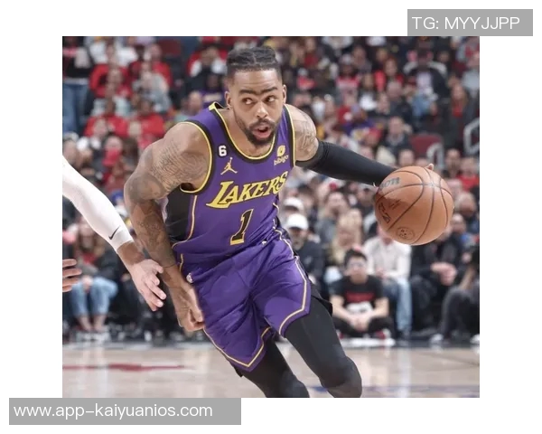 势如破竹的精彩瞬间弗拉格飞身大帽拉塞尔助攻浓眉空中暴扣